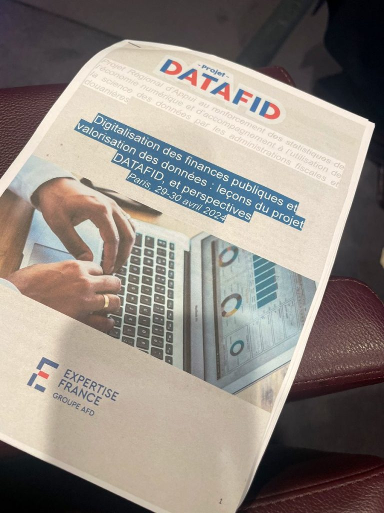 Page de couverture de la présentation du séminaire "Leçons du projet DATAFID et perspectives" - Datafid 1